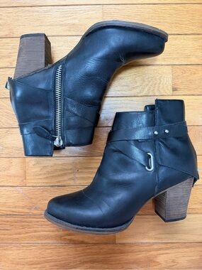 The Wishbone Collection Black Leather Ankle Boots with Block Heel